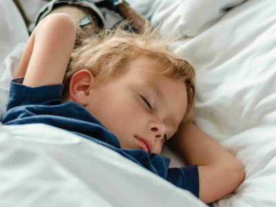 Kaip oras namuose veikia vaikų miegą ir susikaupimą?